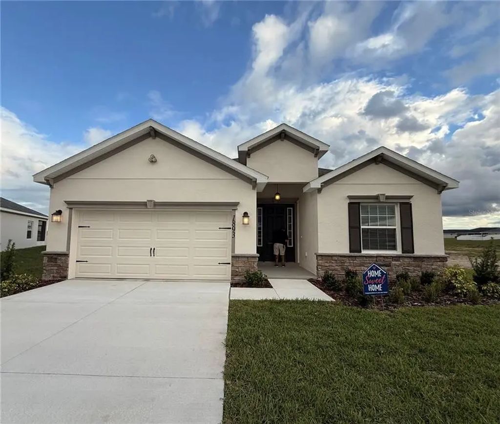 1893 Noble Drive, DAVENPORT