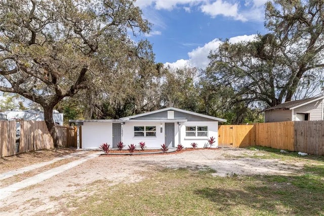 9607 N 13th Street, TAMPA