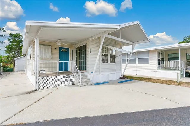 221 Arnold Palmer Drive, DAVENPORT