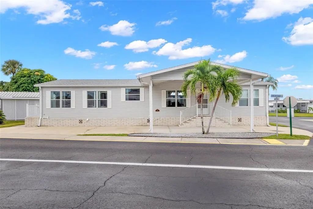 166 Americana Court Ne 224, ST PETERSBURG