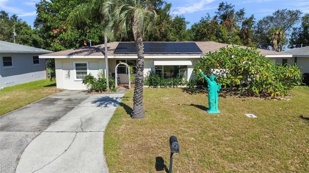 1226 Magnolia Drive, CLEARWATER