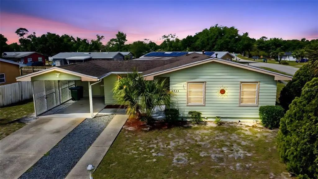 2444 Hope Avenue, DELTONA