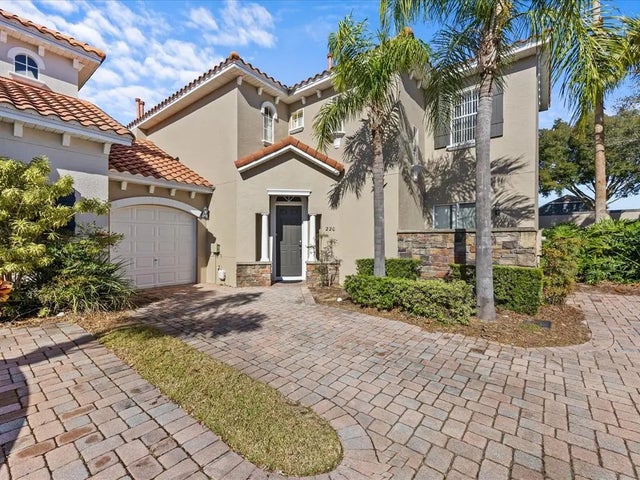 220 Brunello Dr, DAVENPORT