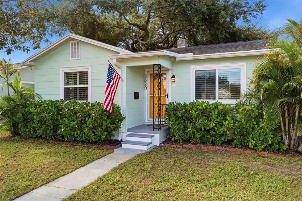 3820 Burlington Avenue N, ST PETERSBURG