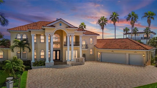 3341 Gulf Boulevard, BELLEAIR BEACH