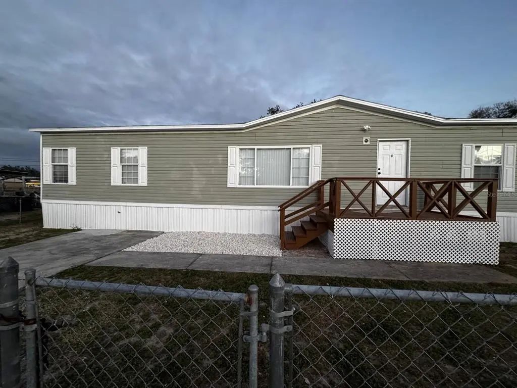 2451 Stanton, AUBURNDALE