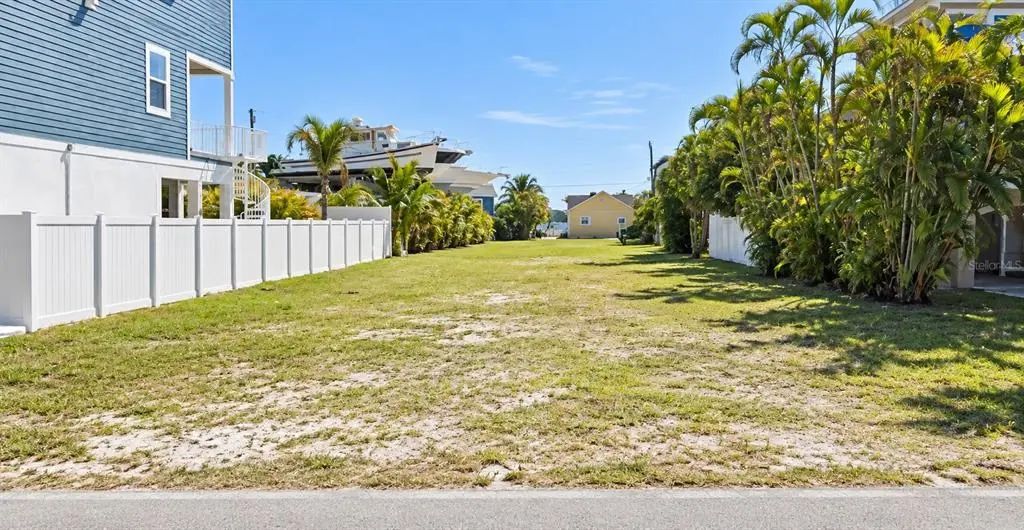 207 Church Avenue, BRADENTON BEACH