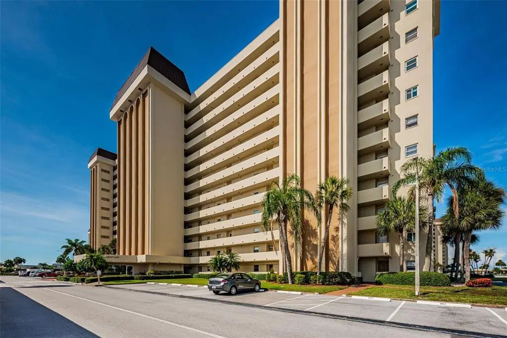 4575 Cove Circle 1003, ST. PETERSBURG