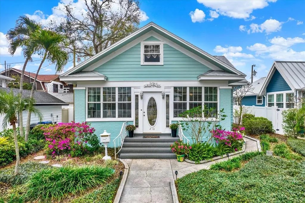 210 15th Avenue N, ST PETERSBURG