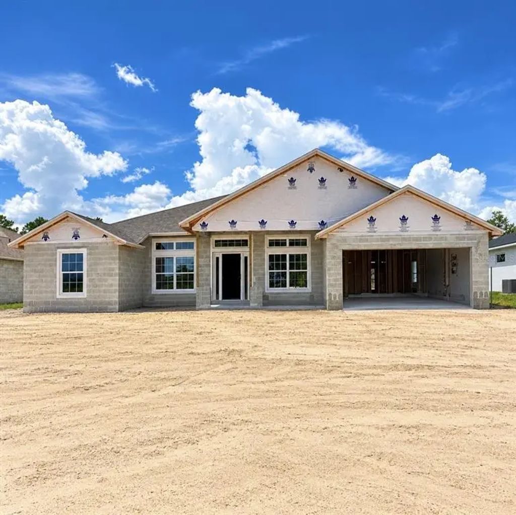 671 W Hallam Drive, DUNNELLON
