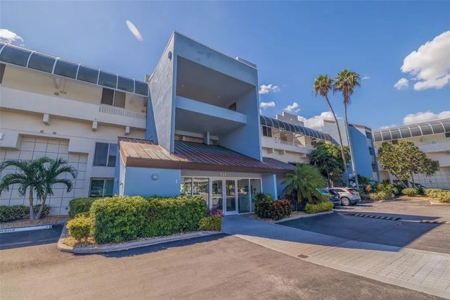 5281 Isla Key Boulevard S 206, ST PETERSBURG