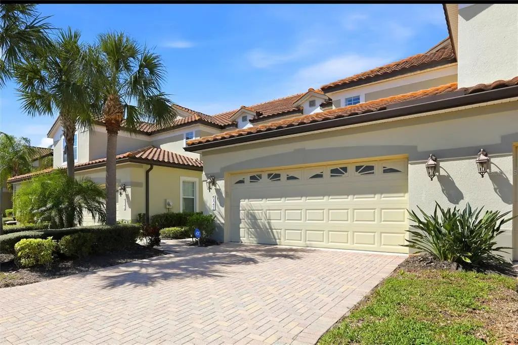 8142 Miramar Way, LAKEWOOD RANCH