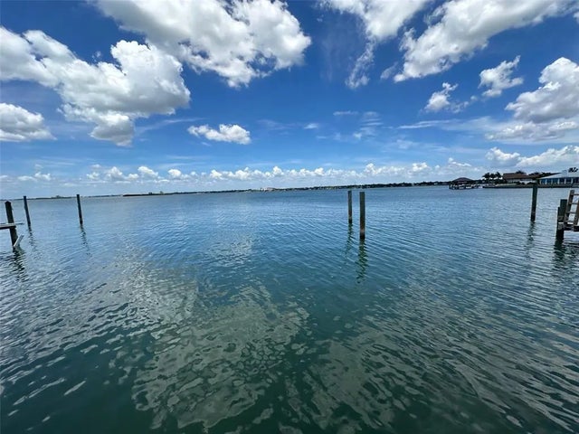 413 Midway Island, CLEARWATER BEACH
