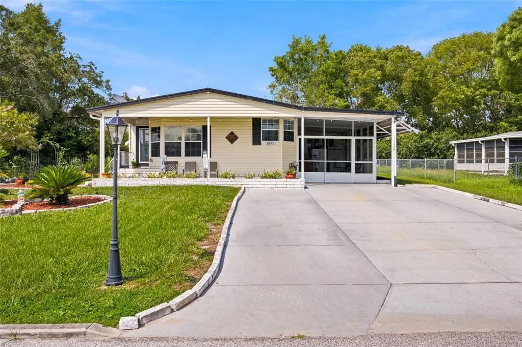 9242 Denmarsh Drive, BROOKSVILLE