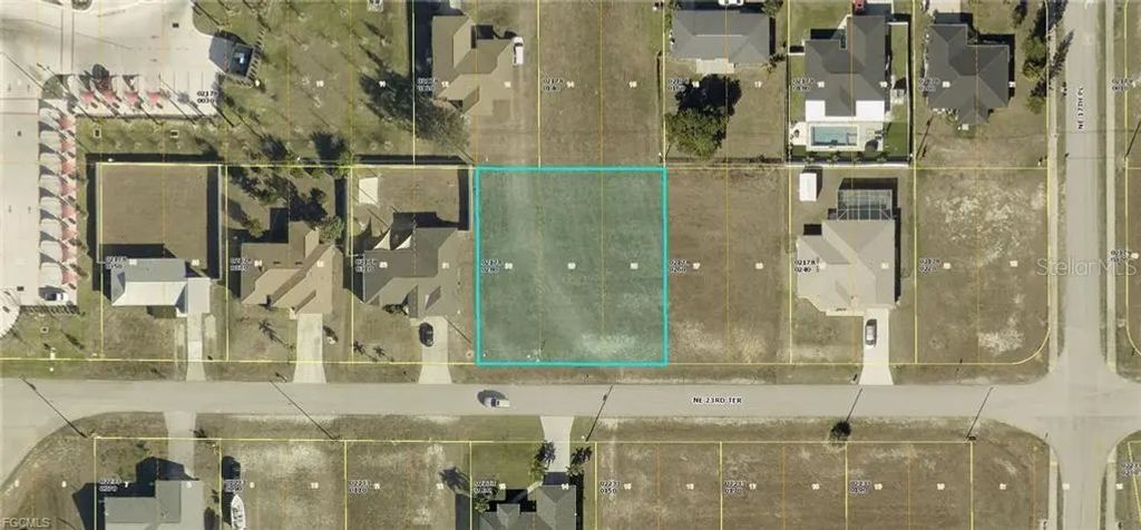 1627 Ne 23rd Terrace, CAPE CORAL