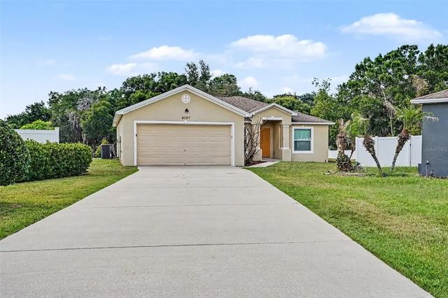 8187 Woodvine Circle, LAKELAND