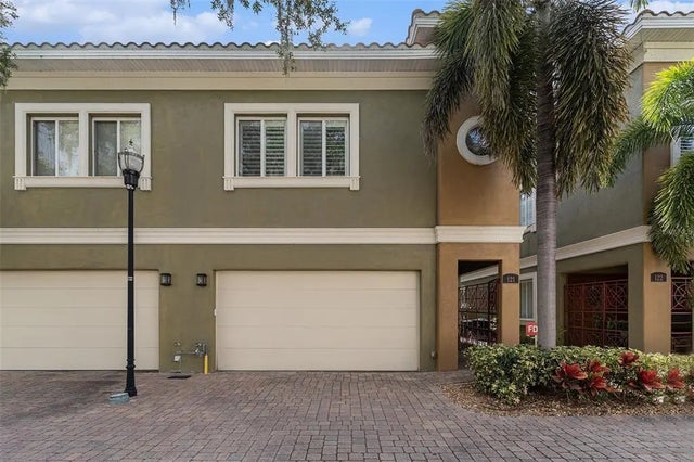 4907 Bayshore Boulevard 121, TAMPA