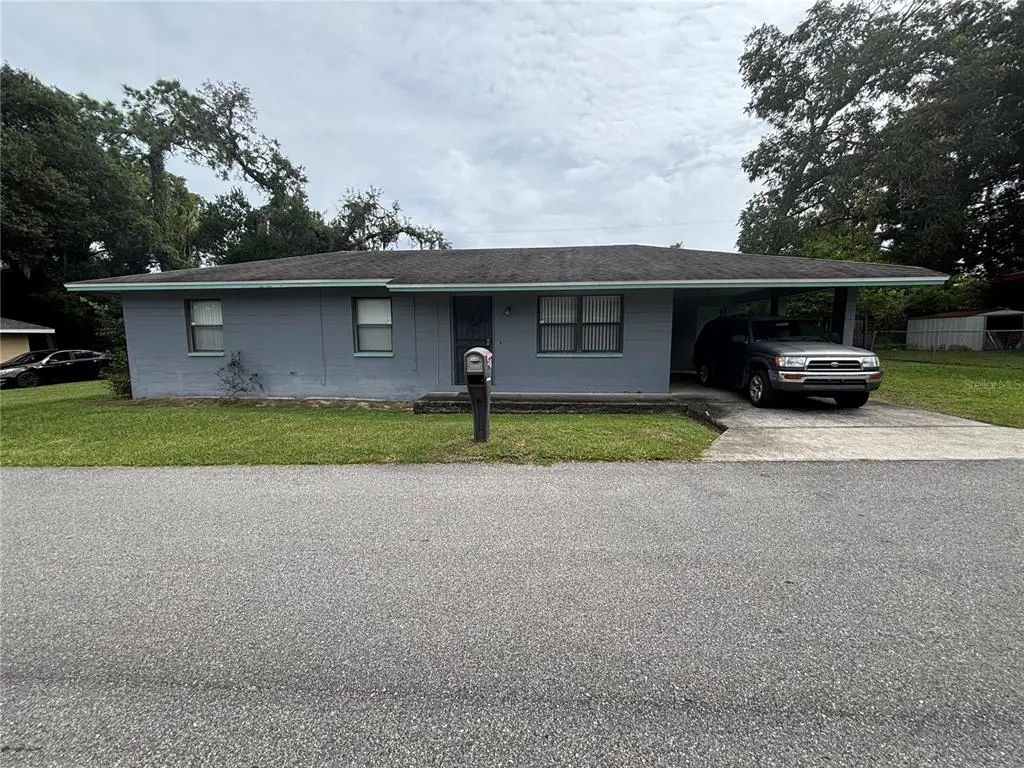 1615 Blossom Circle E, LAKELAND