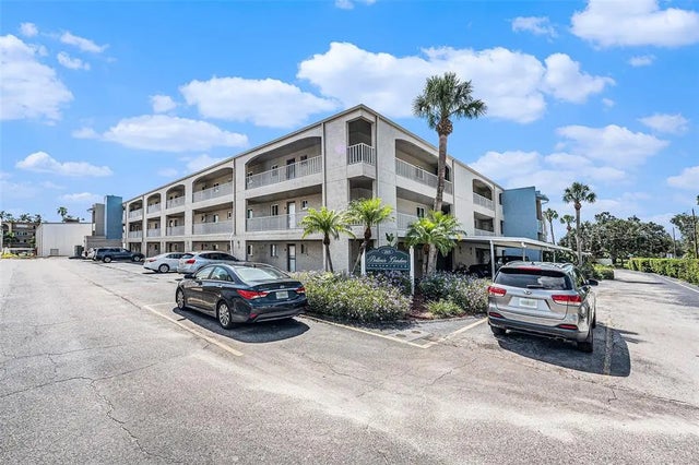 215 Valencia Boulevard 308, BELLEAIR BLUFFS