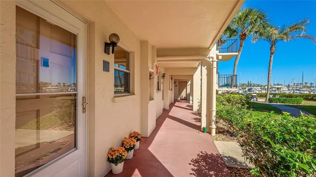 260 Santa Maria Street 110, VENICE