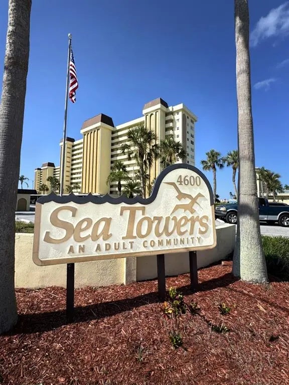 4750 Cove Circle 502, ST PETERSBURG