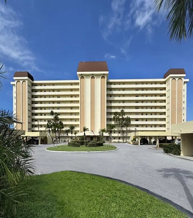 4750 Cove Circle 502, ST PETERSBURG