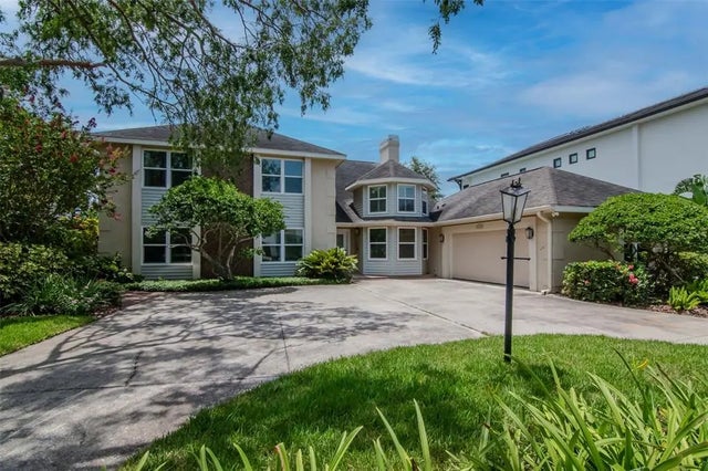 5106 W Poe Avenue, TAMPA