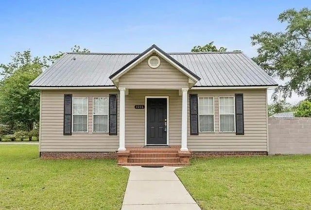1016 10th Avenue, GRACEVILLE