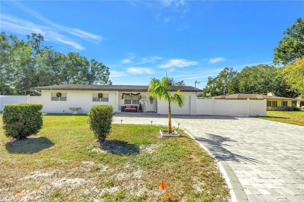 13216 Forest Hills Drive, TAMPA