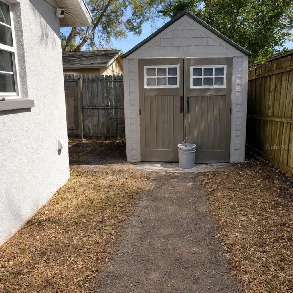 1021 Fairburn Avenue, CLEARWATER