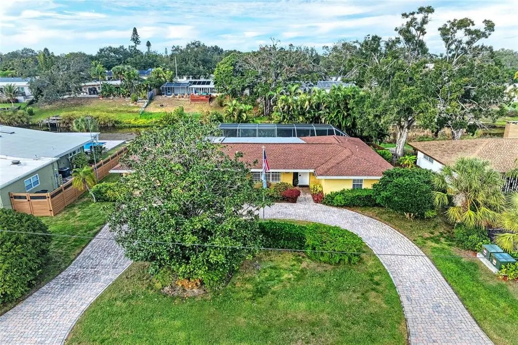 3310 Mineola Drive, SARASOTA
