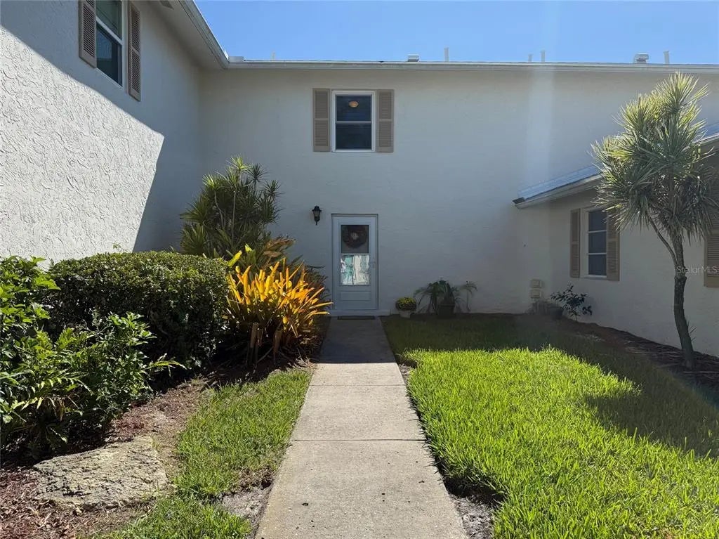 3281 38th Way S B, ST PETERSBURG