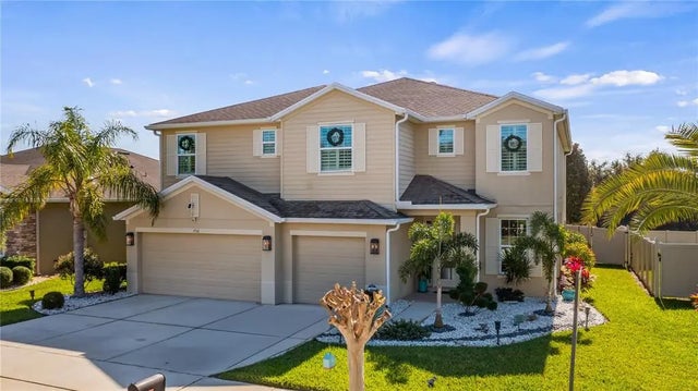 736 Lake Douglas Drive, GROVELAND