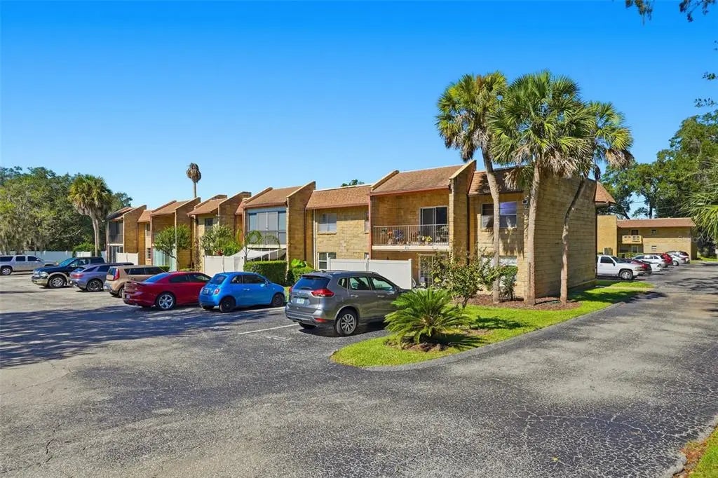 2843 Ne 3rd Street 109, OCALA