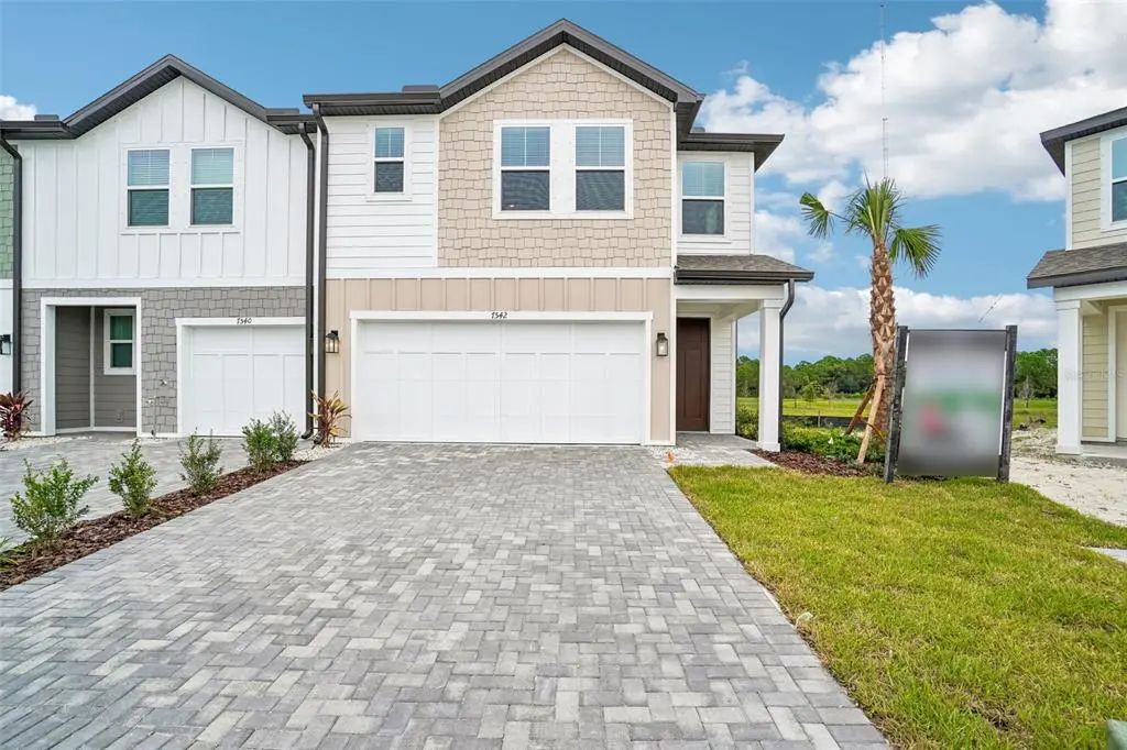 7542 Deer Valley Circle, TAMPA