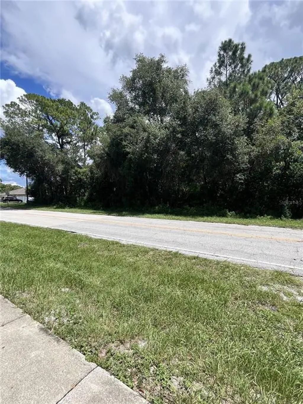 839 Lark Court, DELTONA