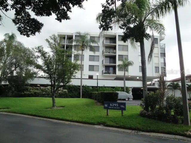 6295 Bahia Del Mar Circle 216, ST PETERSBURG