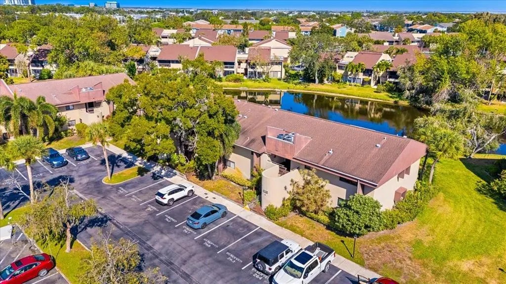 875 S Village Drive N 204, ST PETERSBURG