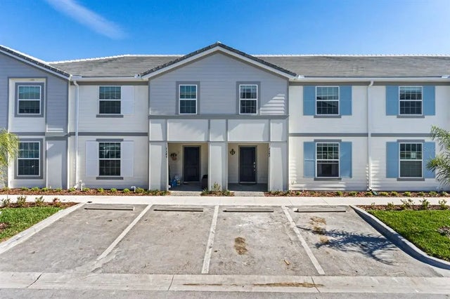 7143 Oakmoss Loop, DAVENPORT