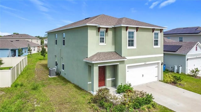 1808 Post Oak Drive, DAVENPORT
