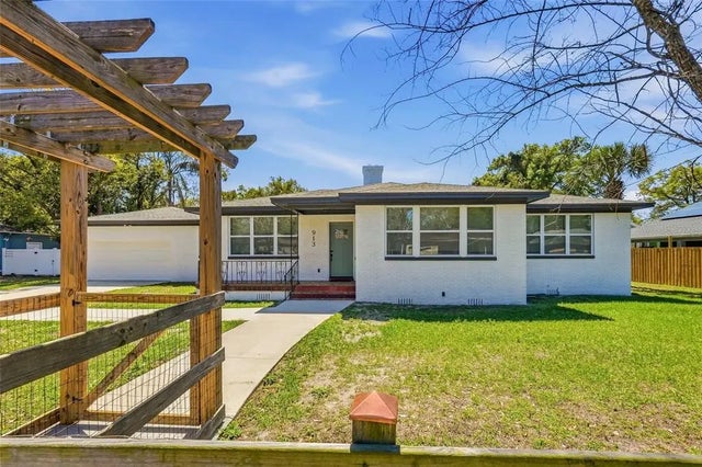 913 E Genesee Street, TAMPA