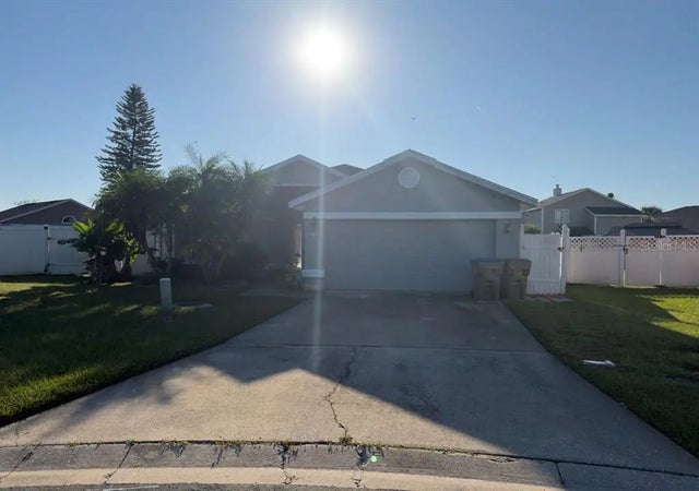 210 Coral Reef Circle, KISSIMMEE