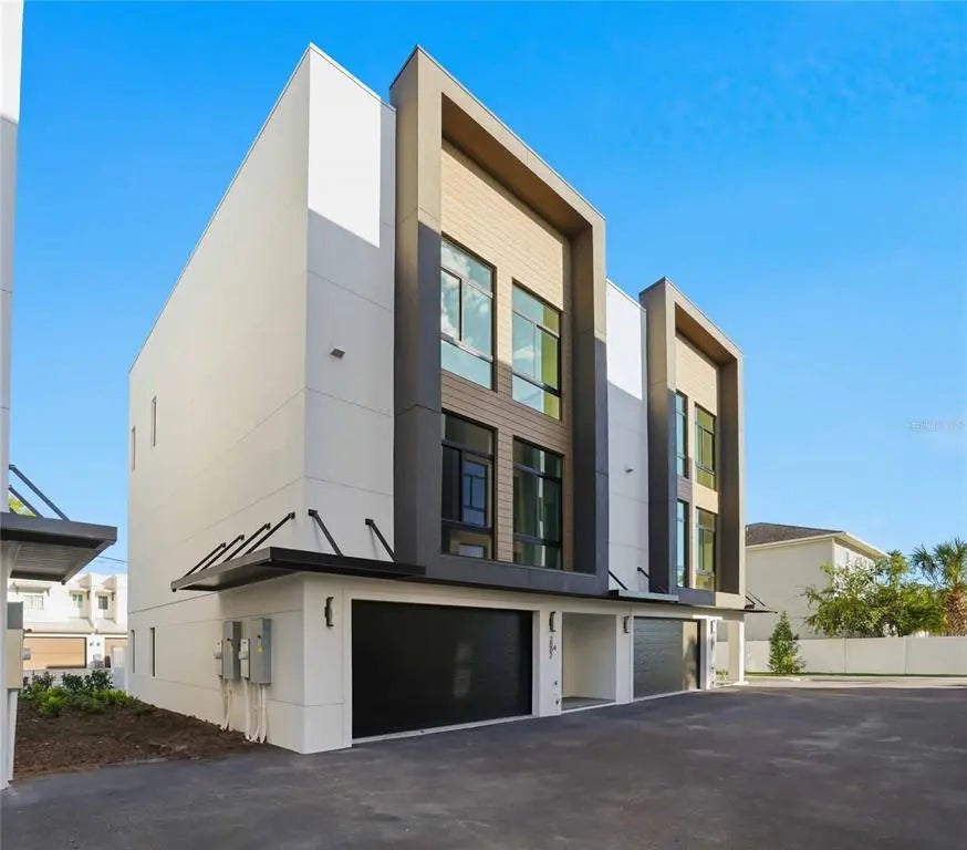 3002 W Platt 4, TAMPA