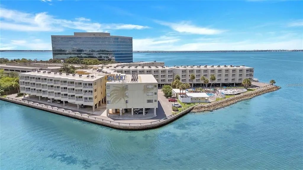 2506 N Rocky Point Drive 275, TAMPA