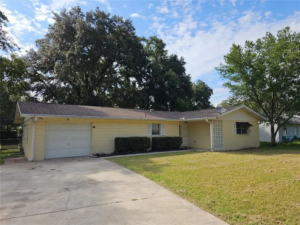 617 Silver Pass, OCALA