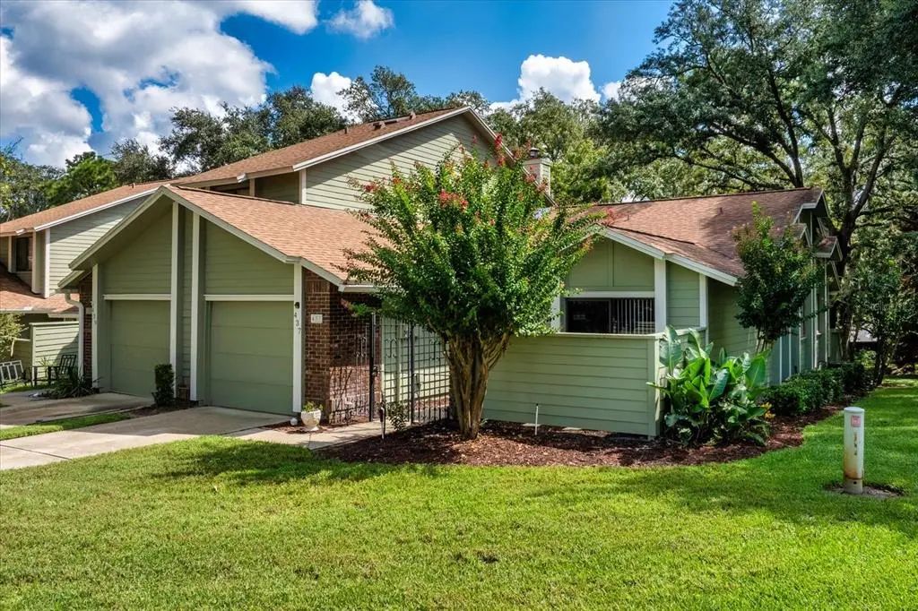 437 Stanton Place, LONGWOOD