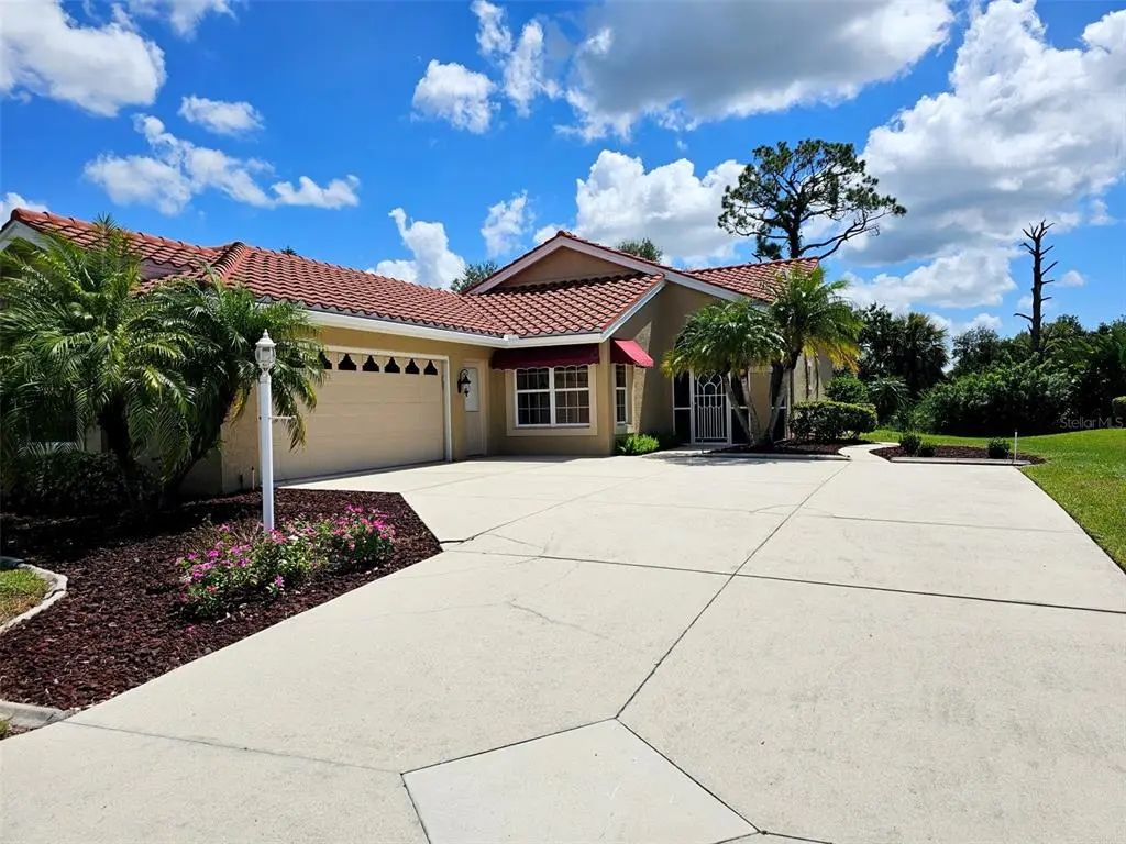 8351 Creekview Ln, ENGLEWOOD