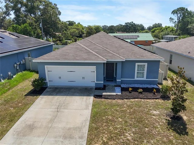 217 Fiddlewood Court, DAVENPORT