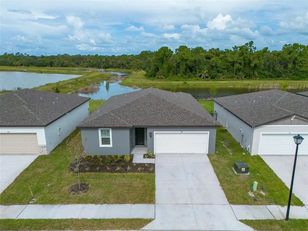 112 Outback Hideaway Avenue, NOKOMIS
