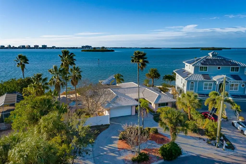 1844 Venetian Point Drive, CLEARWATER